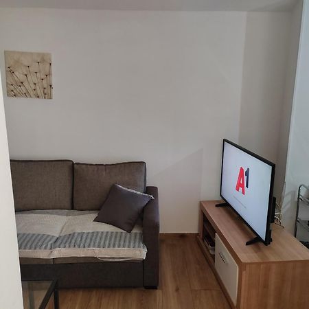 Lara Apartment Загреб Екстериор снимка